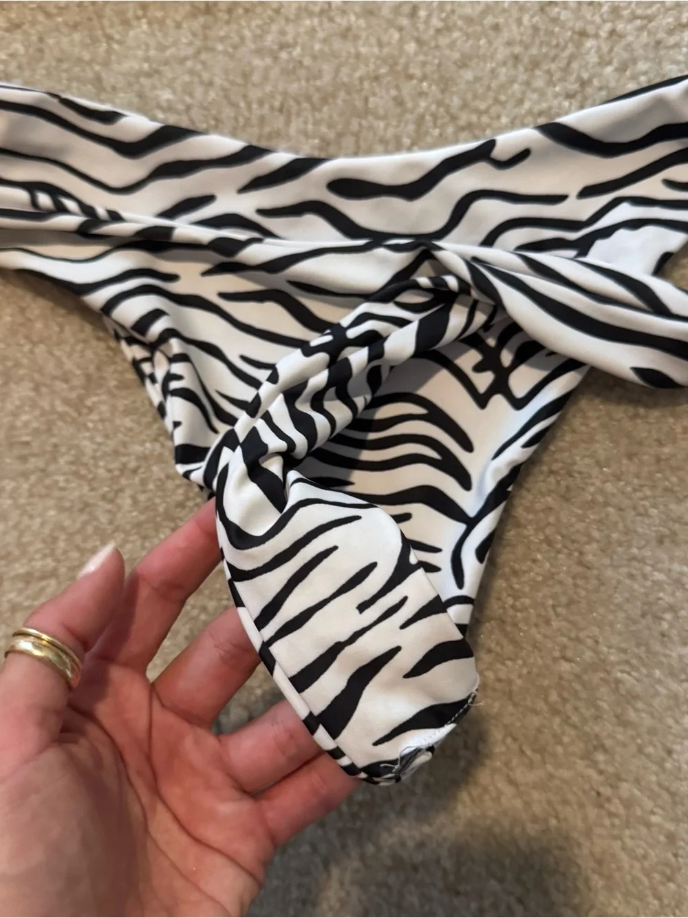 Zebra print bikini - Picture 5 of 7
